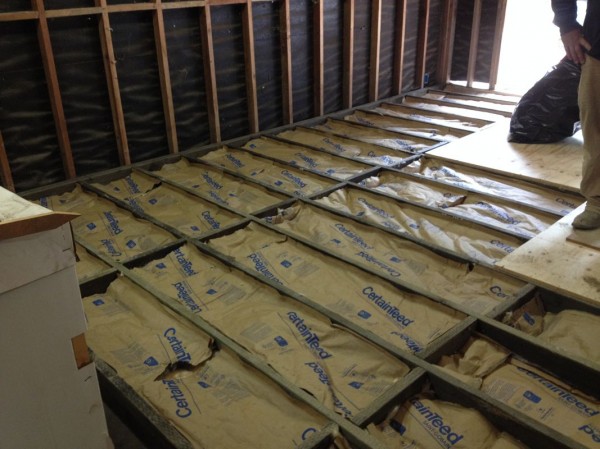 Insulated bays